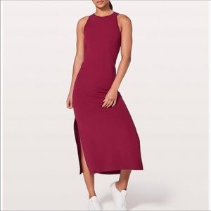 LULULEMON Slim Fit Dress size 6